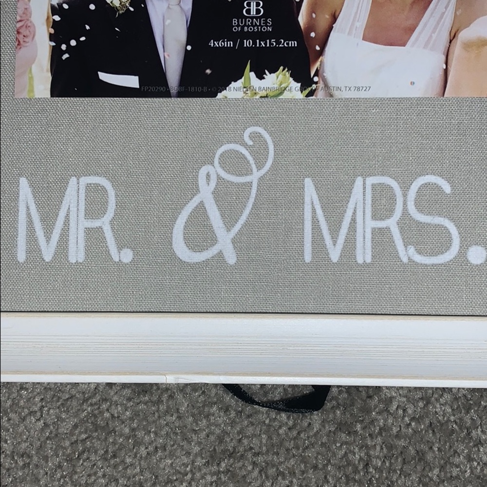 Mr & Mrs Picture Frame - Picture 3 of 3